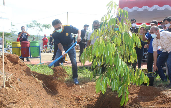 Hari Bakti PU ke 75 Dilaksanakan Dengan Penanaman Pohon