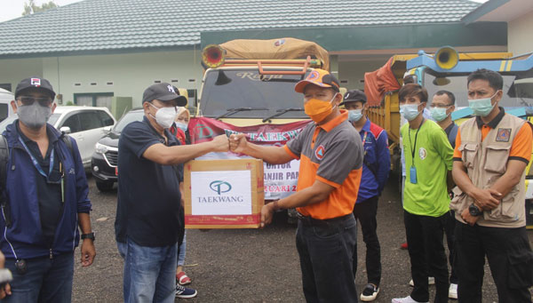PT. Teakwang dan Serikat Pekerja Salurkan Bantuan ke Sejumlah Titik Korban Banjir