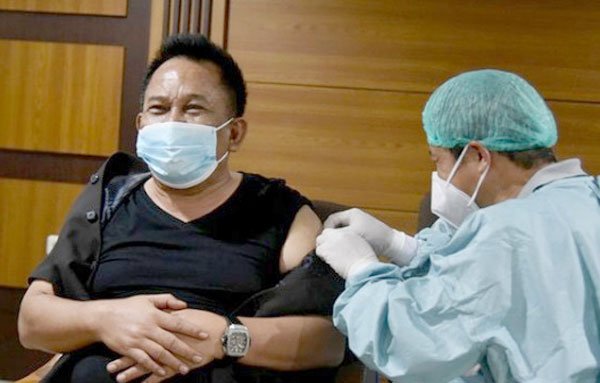 Sejumlah Anggota DPRD Jabar dan Staf Sekretariatan Lakukan Vaksinasi Covid-19
