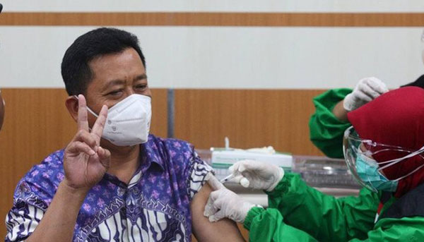 Dua Kali di Suntik Vaksin, Sekda Kota Bandung Ema Sumarna Positif Covid-19
