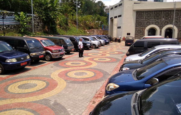 Efisiensi Biaya Operasional, Pemkot Lelang 37 Kendaraan Plat Merah