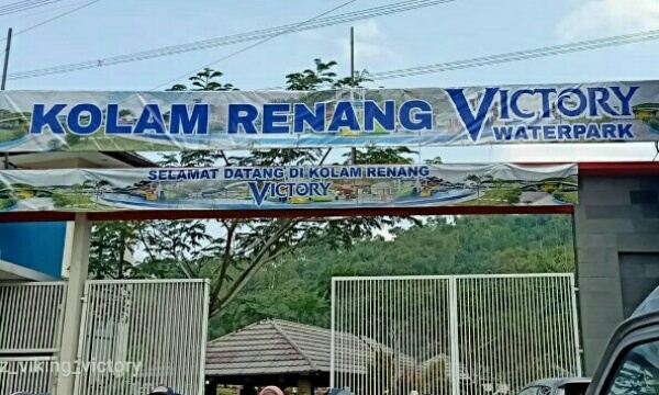 Kolam renang victory
