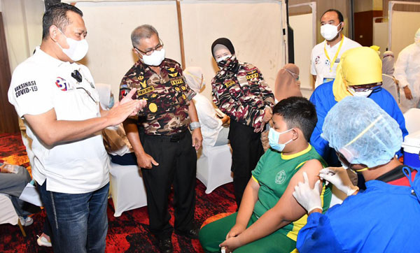 Mal Dibuka Kembali, Pengunjung dan Pegawai Harus Tunjukkan Bukti Vaksin