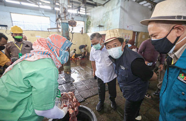 Hari Kedua Penyembilihan Hewan Kurban di RPH Bandung Tercatat 170 Ekor