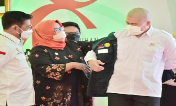 Bupati Bogor Dampingi, Mentan Kukuhkan 2.000 Duta Petani Milenial dan Andalan
