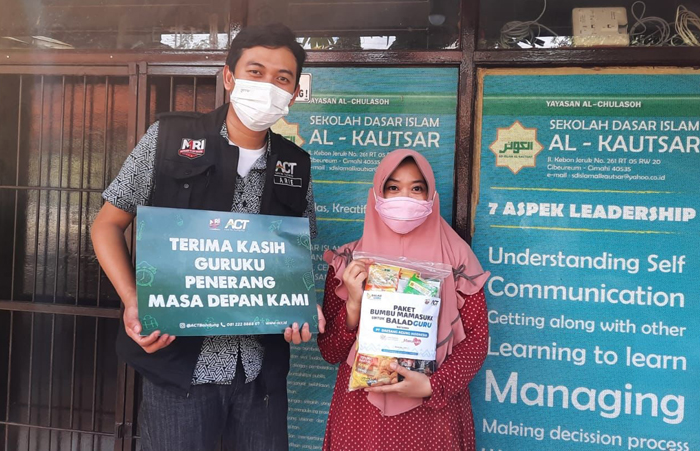 Tanda Kasih 1000 Guru, Diberikan di Berbagai Wilayah Kota Bandung