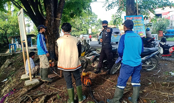 Sat Brimod Polda Jabar, Minta Anggotanya Edukasi Masyarakat Soal Covid-19