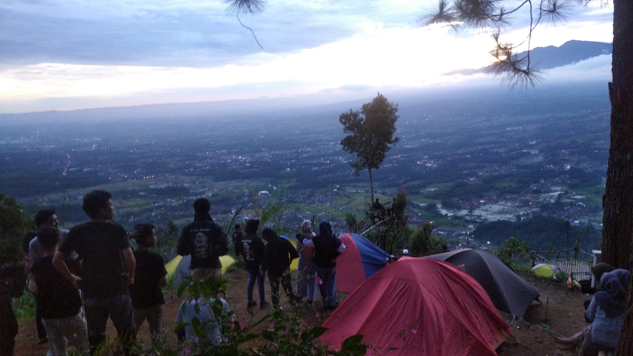 Puncak Jami'aki di Kabupaten Ciamis Suguhkan Keindahan Alam