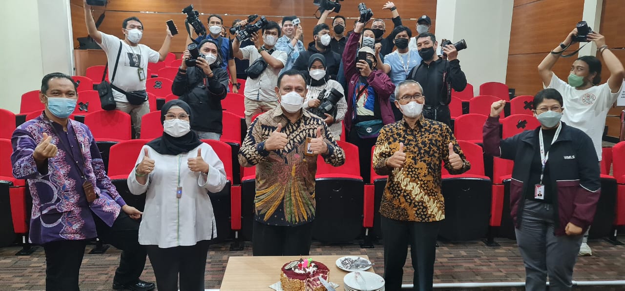 Peran Pers Dalam Upaya dan Daya KPK bersama Segenap Eksponen Bangsa dalam Memberantas Korupsi di NKRI