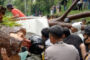 Ombak Pantai Karang Hawu, Terjang Wisatawan Asal Bogor