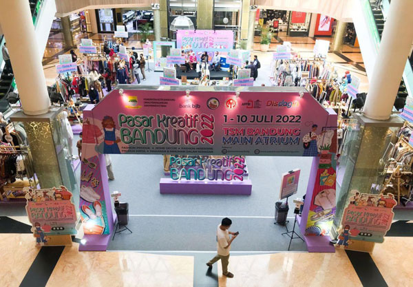 Humas Kota Bandung Gelar Podcast di Pasar Kreatif TSM