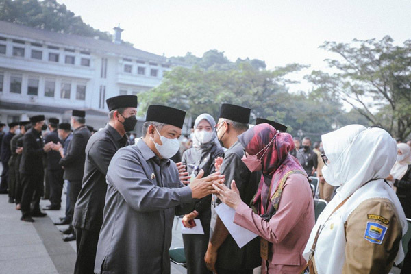 Wali Kota Lantik 148 Pejabat Pemkot Bandung, Tujuh di Antaranya Kepala Dinas