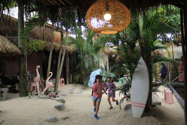 Kangen Pantai? Ini Kafe Bernuansa Pantai di Kota Bandung