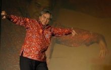 Maestro Jaipong Asal Bandung, Mendapat Anugerah Tanda Kehormatan RI