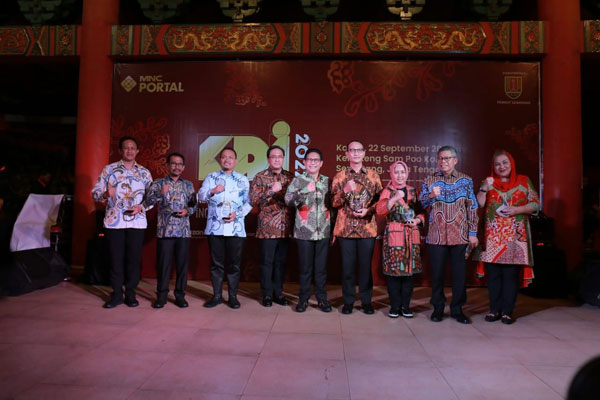 Smart City Mampu Sejahterakan Masyarakat, Wali Kota Bandung Raih Penghargaan