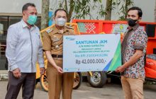 Walikota Cimahi, Serahkan Sejumlah Bantuan Kepada Warga