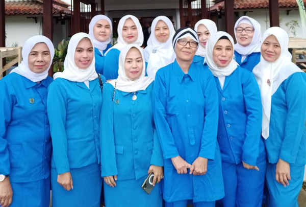 Seminar UMKM dan Pelatihan Keorganisasian Program Unggulan IKWI