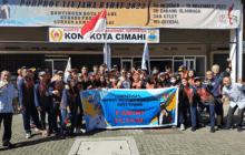 Tim Sepak Bola dan Putsal Cimahi, di Lepas Ketua Umum KONI