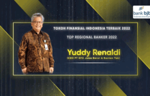 Dirut bank bjb Sabet Penghargaan Top Regional Banker 2022