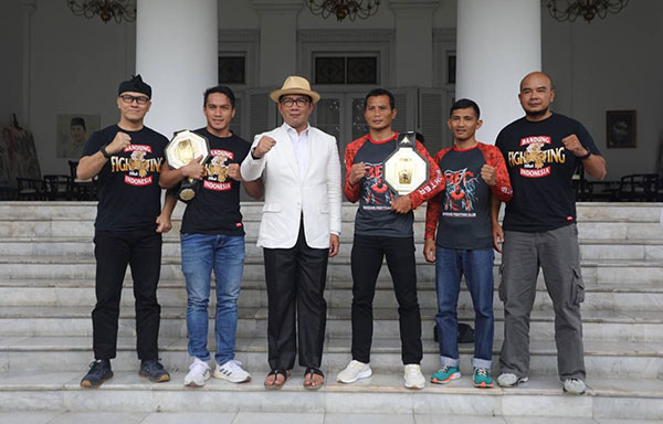 Silaturahmi Bersama Emil, Edwin Senjaya Kenalkan Atlet Juara One Pride MMA