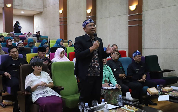 Ketua DPRD Tedy Rusmawan, Berkomitmen Dukung Kampung KB Berkualitas