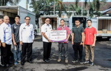 Jelang Ramadhan, Bupati Herdiat Bagikan Satu Ton Telur Ayam