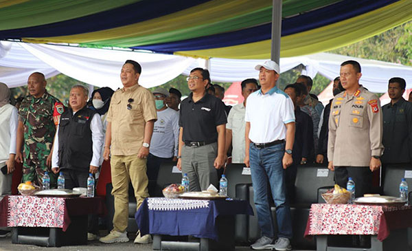 Pimpinan dan Anggota DPRD Hadiri Silaturahmi Akbar Forum RW