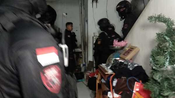 Nekat Jual Miras, Toko Kelontong Digerebek Tim Reaksi Cepat Maung Galunggung