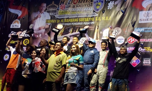 Hendrik Somantri dan Asep Mulyadi Juara Kejurda Adventur Offroad Jabar 2023