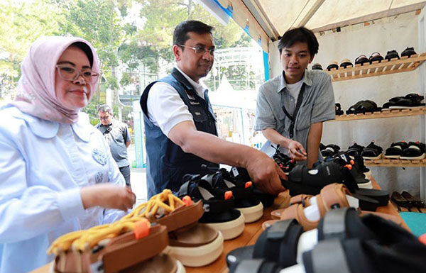 Ketua DPRD Kota Bandung, Dorong Daya Saing Produk Lokal