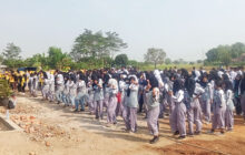 Ciptakan Sinerginitas SMA Negeri Binong Gelar Senam dan Tanam Pohon