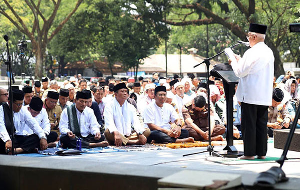 Ketua DPRD dan Forkopimda Salat Istisqa bersama ASN Pemkot Bandung