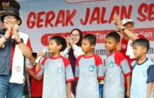 Bupati Tasikmalaya, Hadiri Gerak Jalan Sehat PGRI