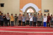 Polres Tasikmalaya Kota, Gelar Jumat Keliling dan Berbagi di Masjid Jamanis