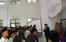 105 Anggota PTPS ,Dilantik Ketua Panwaslu Kecamatan Sukaresik
