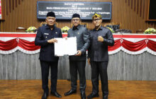 Rapat Paripurna DPRD, Tetapkan Raperda Penataan Perbelanjaan Toko Swalayan