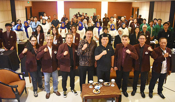 PWI Gelar FGD Dengan Tema Transparansi Dorong Perekonomian Kota Bandung
