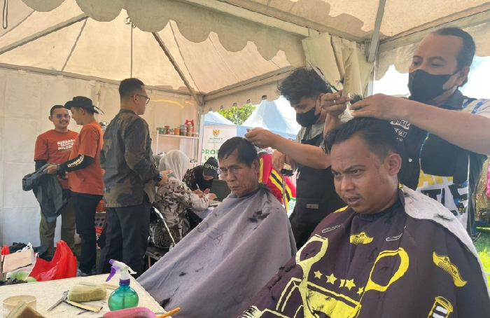 BAZNAS Jabar Hadirkan Servis Motor Gratis hingga Charity Store di Karawang