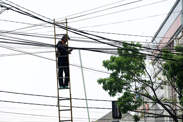 Penataan Kabel Udara Tuntas, Jalanan Bandung Makin Cantik