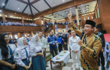 Erwin Ajak Para Pelajar Aktif Berorganisasi