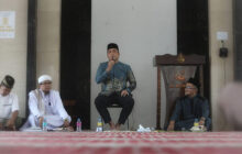 Wakil Wali Kota Bandung Ajak Warga Lindungi Diri dengan Bersedekah