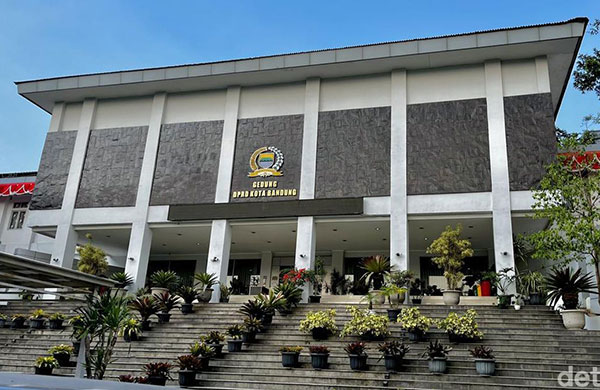Pelantikan Juri & Dewan Hakim Lasqifest Oleh Pimpinan DPRD Kota Bandung