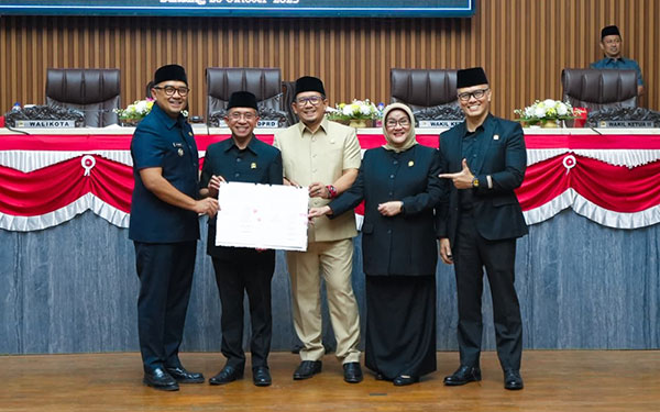 DPRD Kota Bandung Menandatangani Kesepakatan Anggaran KUA dan PPAS