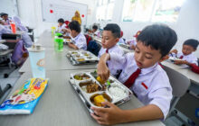 Dinkes Pastikan Program Makan Bergizi Gratis di Kota Bandung Aman untuk Anak Sekolah