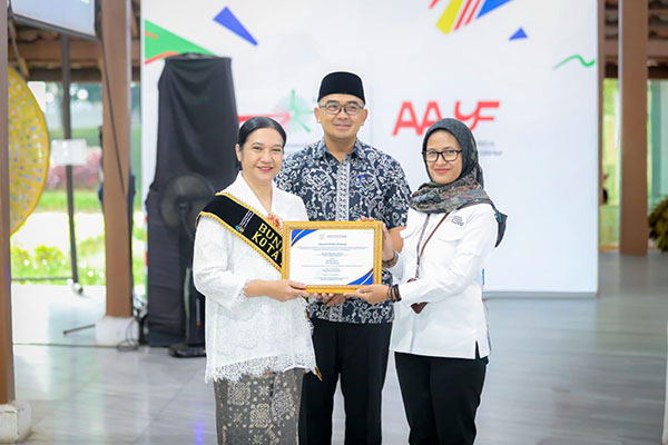 Bunda Kota Bandung, Aryatri Ajak Perempuan Bergerak Bersama untuk Bandung Cerdas dan Sejahtera