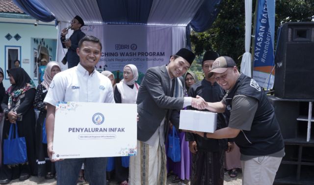Melalui YBM BRILiaN, BRI Salurkan Program WASH di Desa Celak