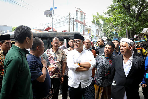 Pemkot Bandung Bertekad Percepatan Penanganan Penumpukan Sampah