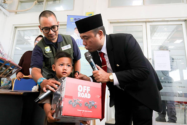 Ngadoor Hadir di Mandalajati, 20 Anak Khitan Gratis