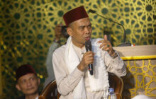 Ustaz Abdul Somad Ajak Umat Muslim Makmurkan Masjid Raya Bandung