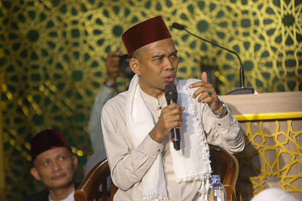 Ustaz Abdul Somad Ajak Umat Muslim Makmurkan Masjid Raya Bandung